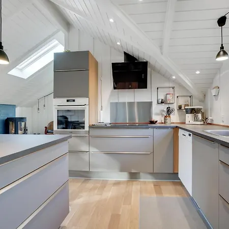 3 Bedroom Awesome In Blavand * Ho