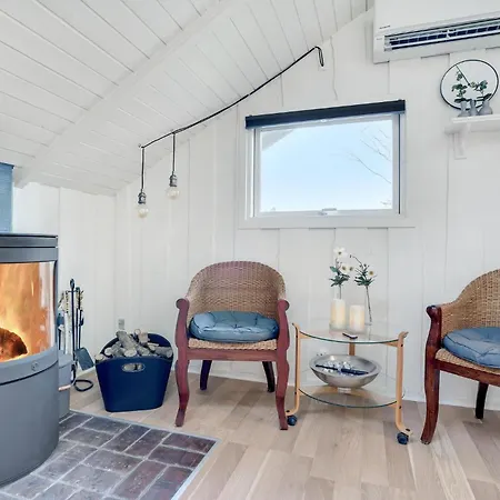 Holiday home 3 Bedroom Awesome In Blavand *